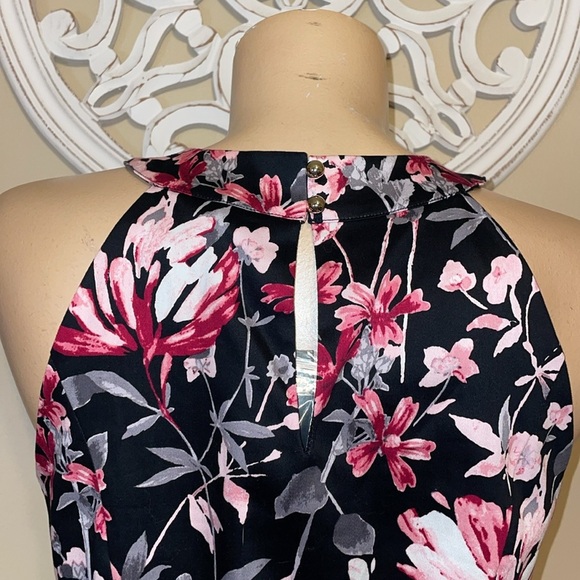 White House Black Market women’s blouse 8 medium Floral Keyhole black pink NWT - Picture 4 of 9